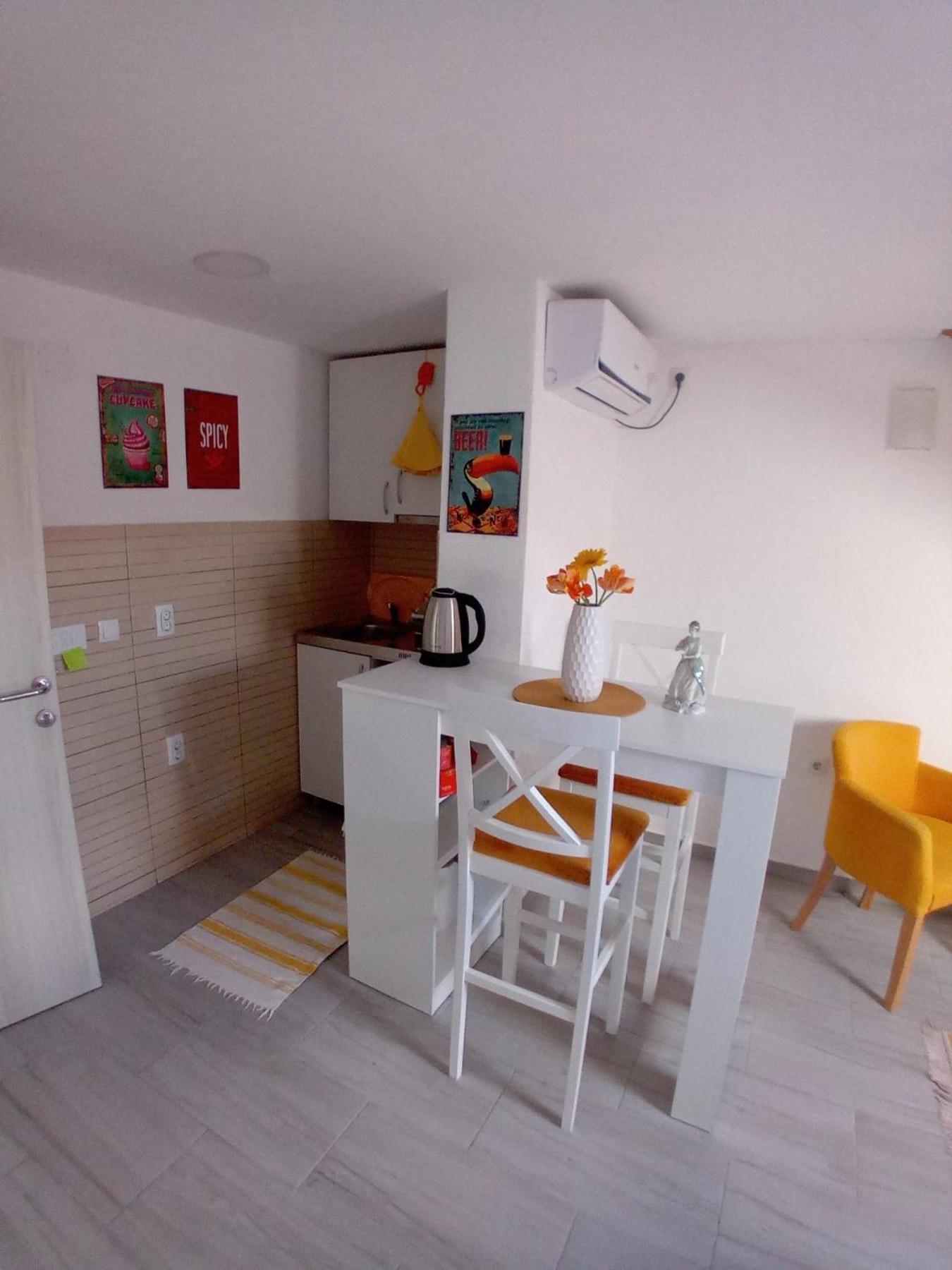 Kiwi Apartments Budva Exterior photo